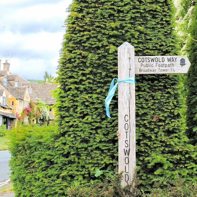 sign post for cotswold way